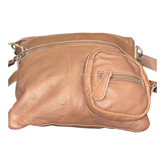 Liebeskind Berlin Soft Leather Crossbody Bag Camel Tan Multi-Pocket P12 - Picture 2 of 11